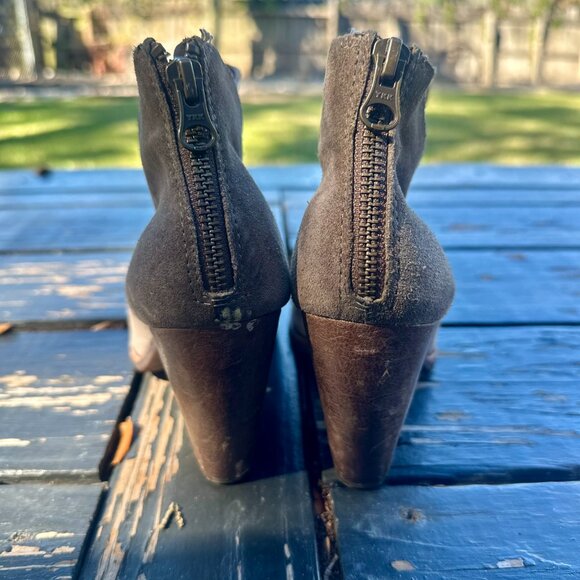 Cork-Ease Brown Suede Western Heels – Chic, Comfy & Dance-Ready 🤎👢 - Picture 6 of 9